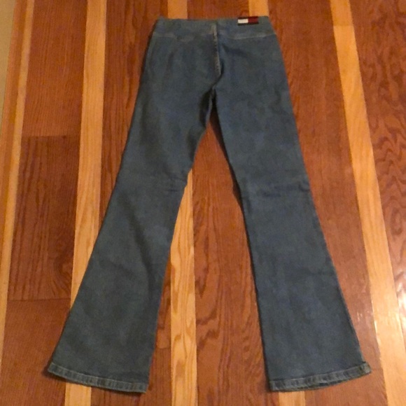 Tommy Jeans, size 3 slightly flared - Picture 2 of 3